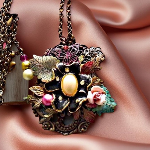 Handcrafted One Of A Kind- Hand assembled Necklace - Floral Necklace NWT - Picture 9 of 9